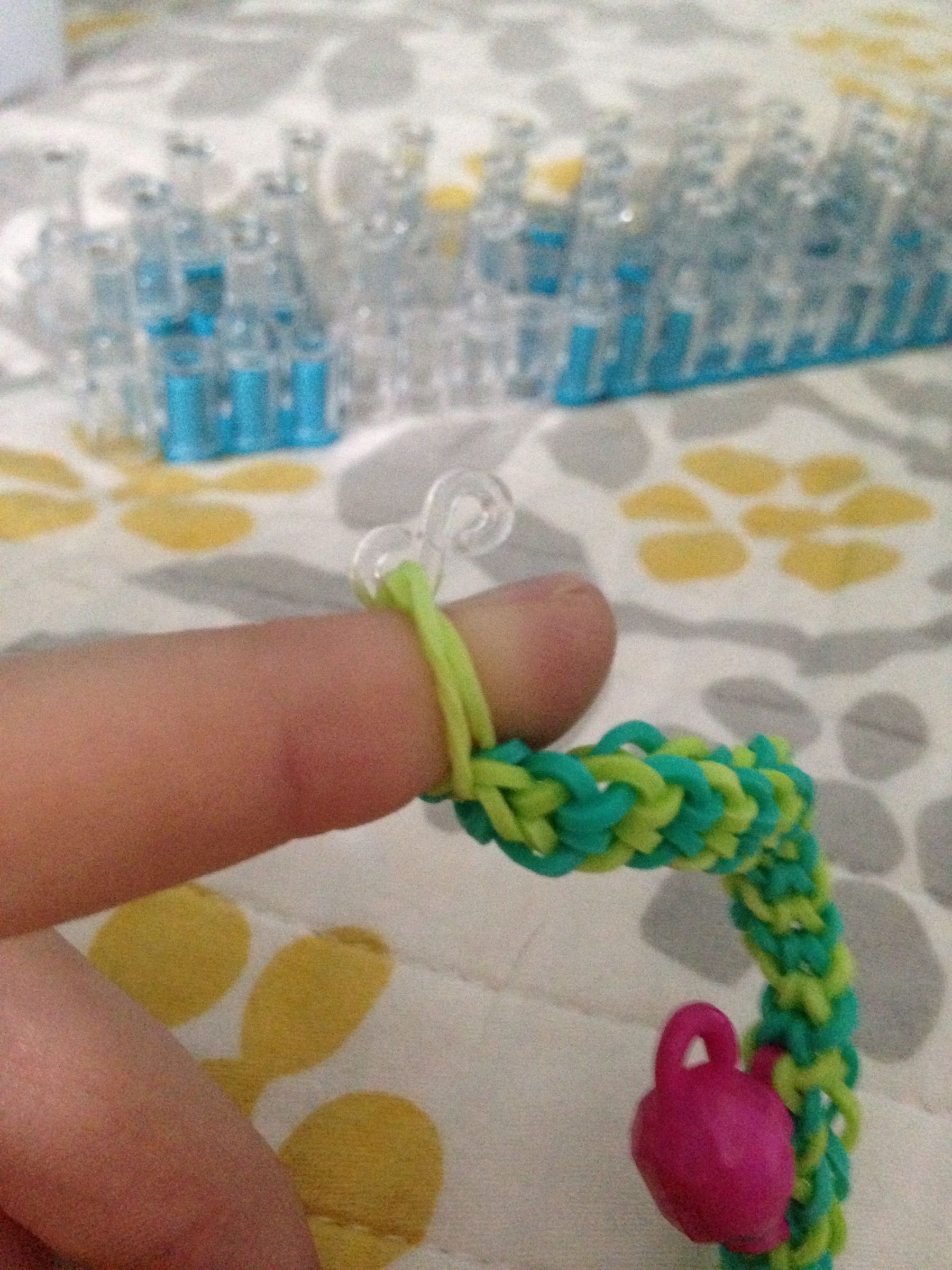 Inverted Fishtail Bracelet : 17 Steps - Instructables