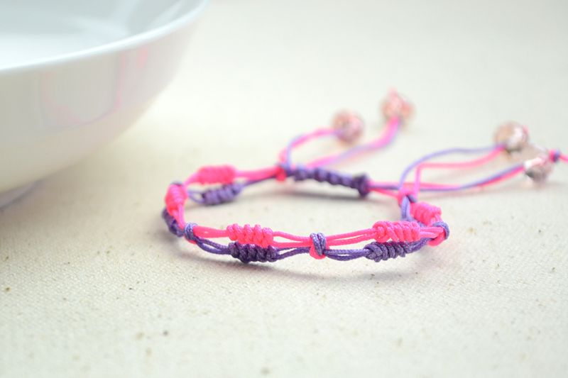 Easy Friendship Bracelet With Snake Knot