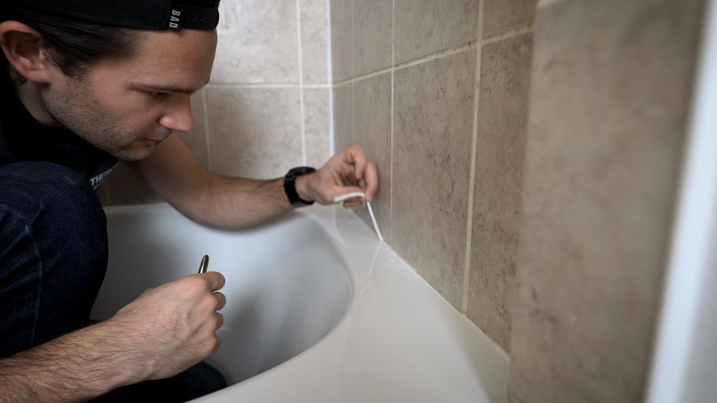 Fixing Moldy Caulking in the Bathroom 12 Steps (with Pictures