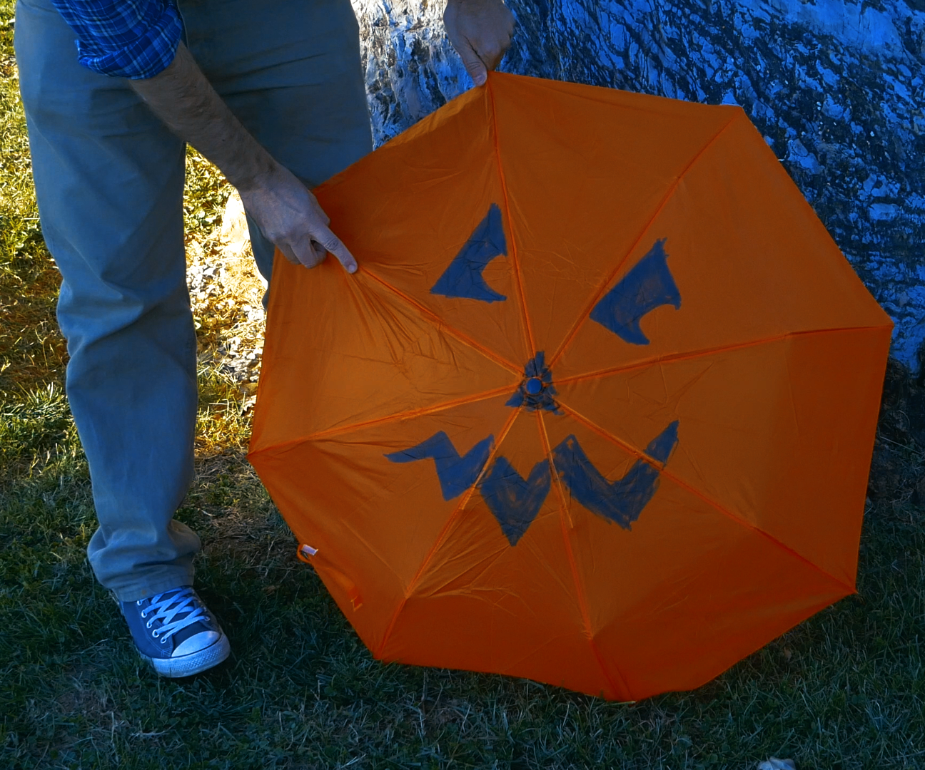 EASY Giant Pumpkin Halloween Decoration