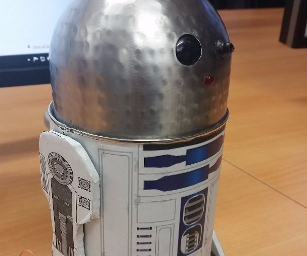 R2D2 Robot With Bluetooth and Sound