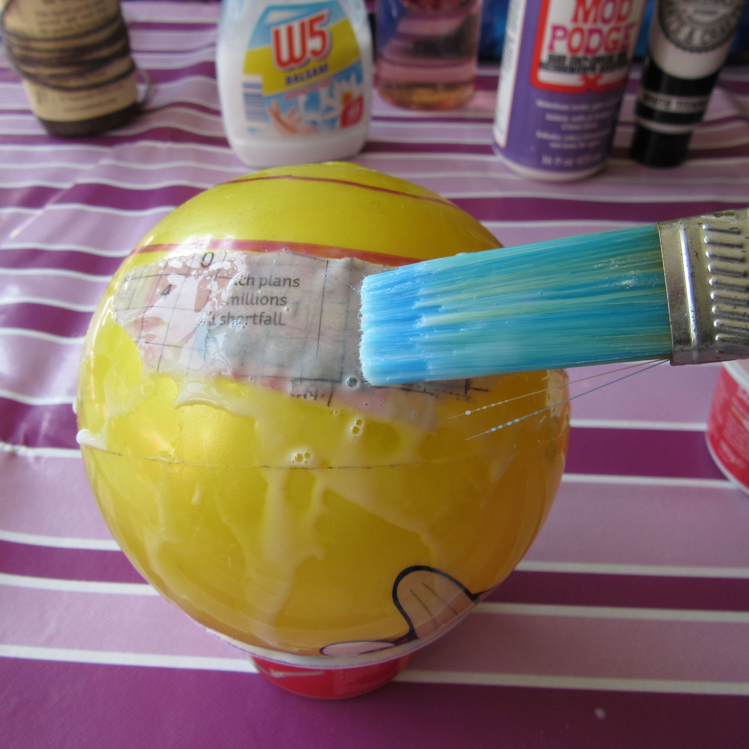 Papier Mache and String Storage Pods : 8 Steps (with Pictures ...