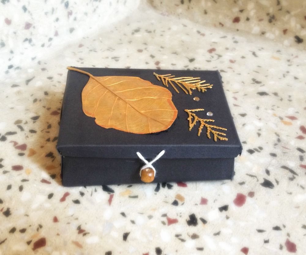 Elegant Ring Organizing Box 