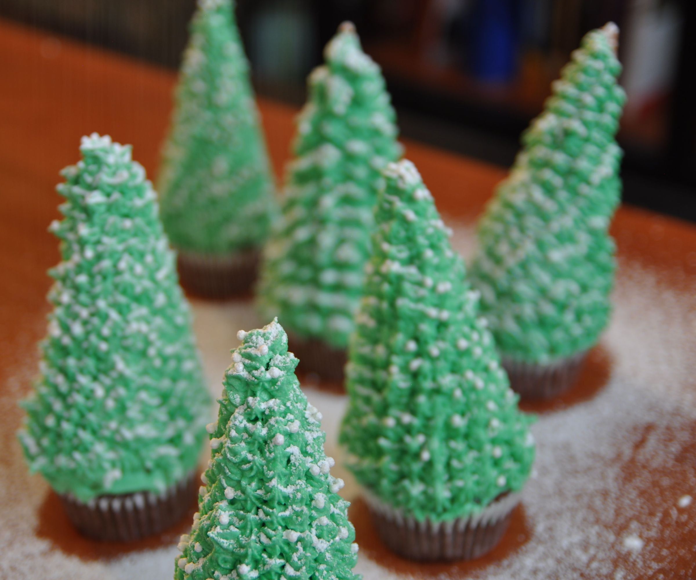 How to Make Christmas Tree Cupcakes