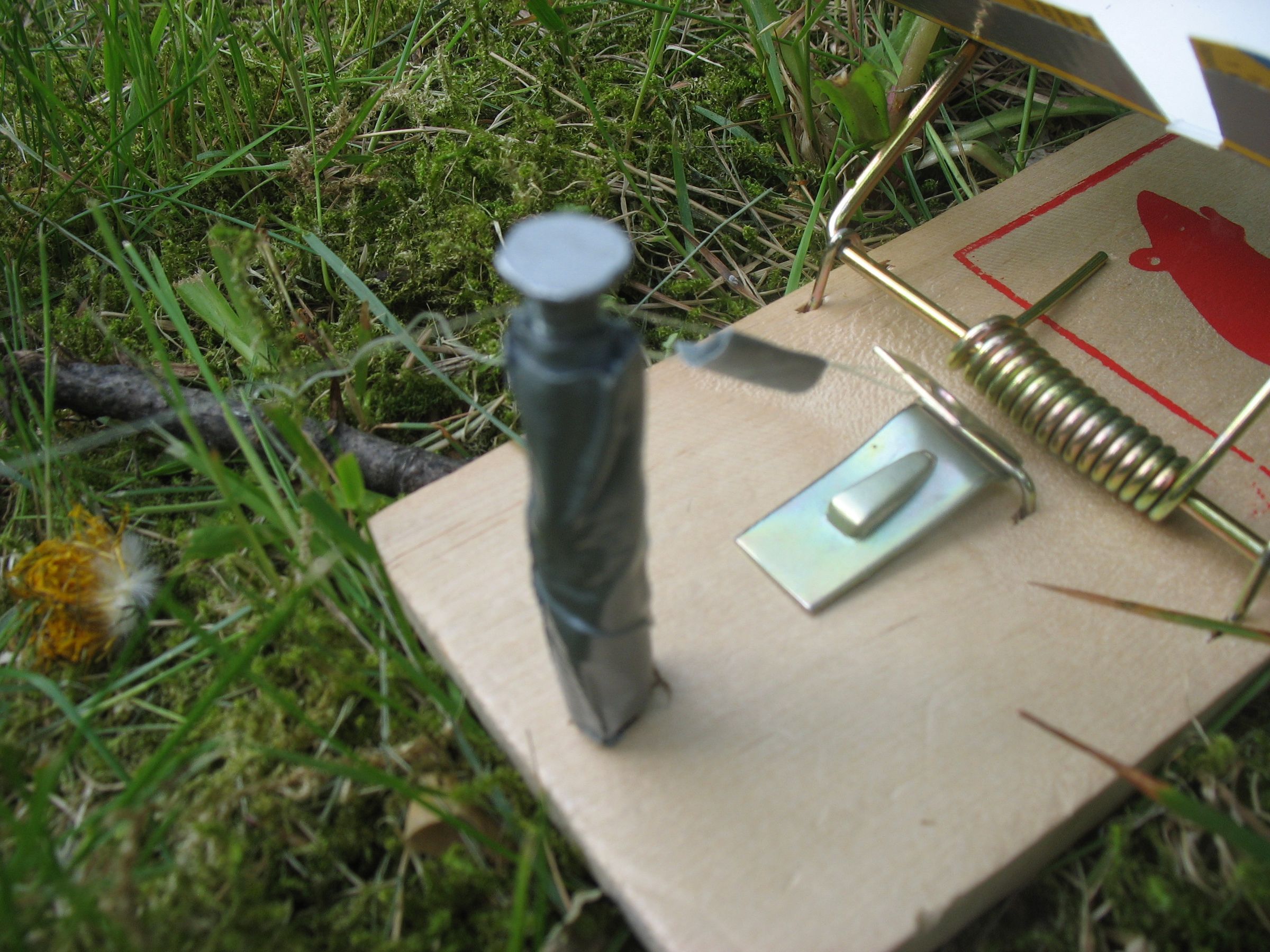 Tenminute Mousetrap Airsoft Mine With Tripwire 9 Steps Instructables