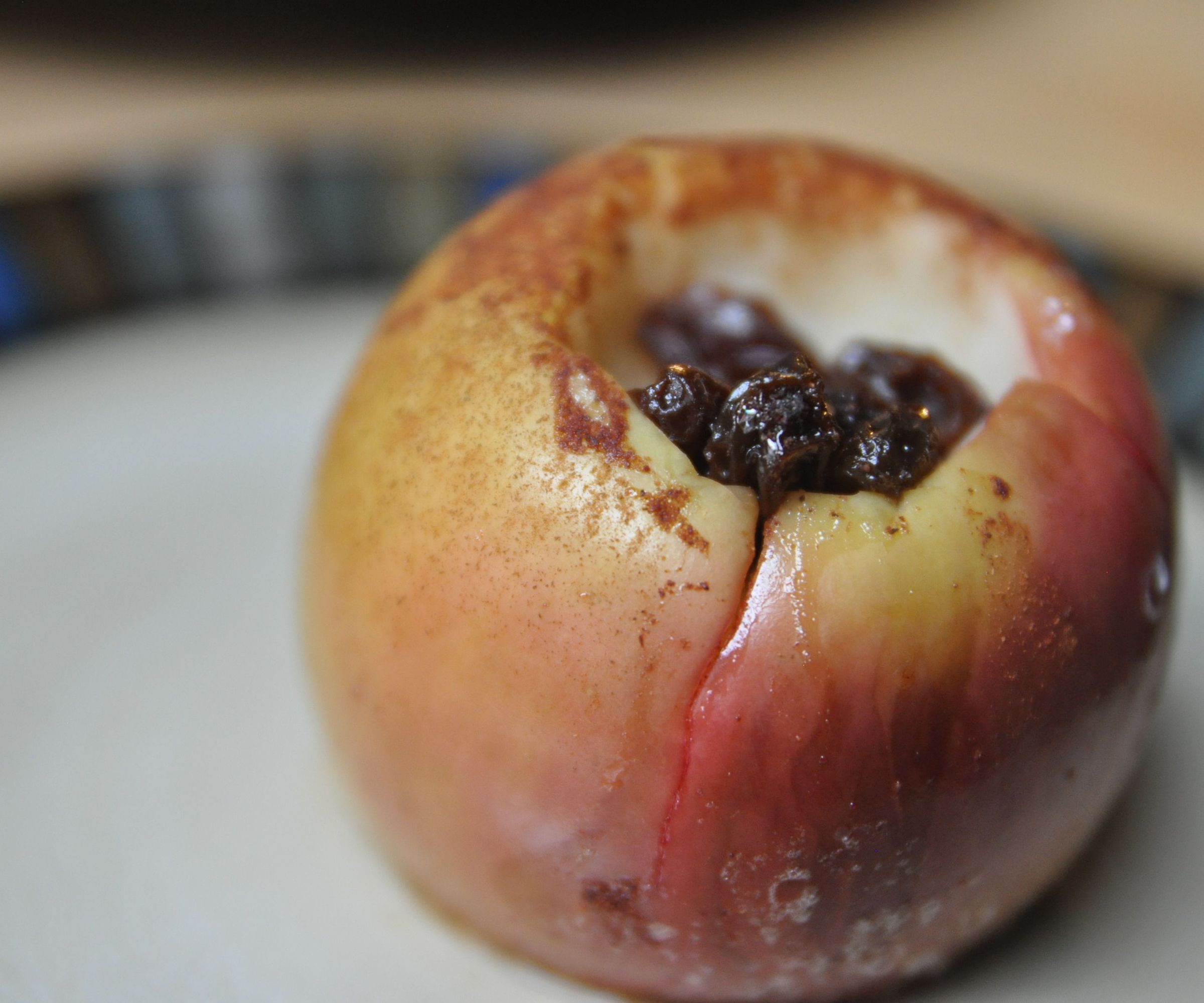 How to Make Cinnamon Baked Apples in the Microwave
