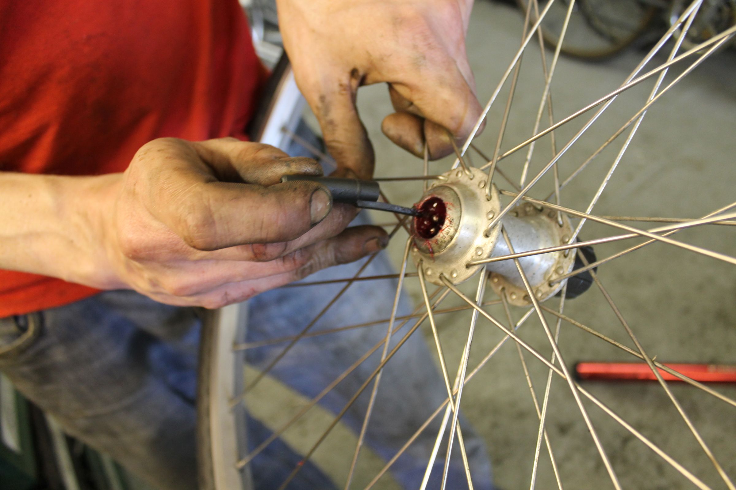 Replacing a Freehub Body on a Rear Bicycle Wheel. 9 Steps Instructables