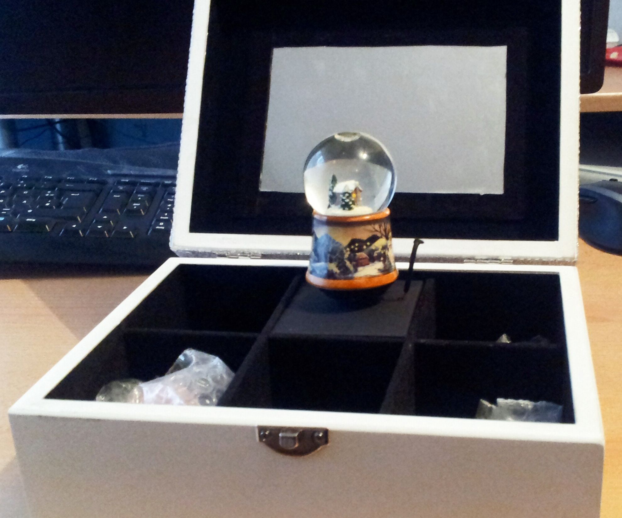 Jewelery box with music (Swan lake- Tschaikowski)