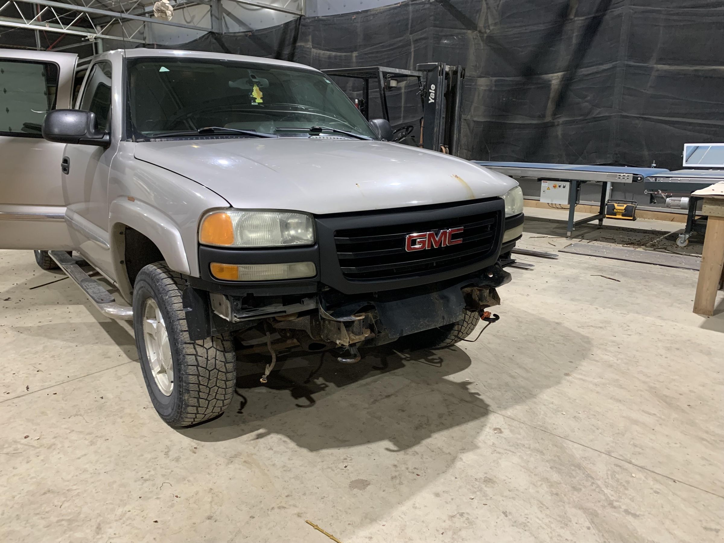 Blacked Out Chrome on 2004 GMC 6 Steps Instructables
