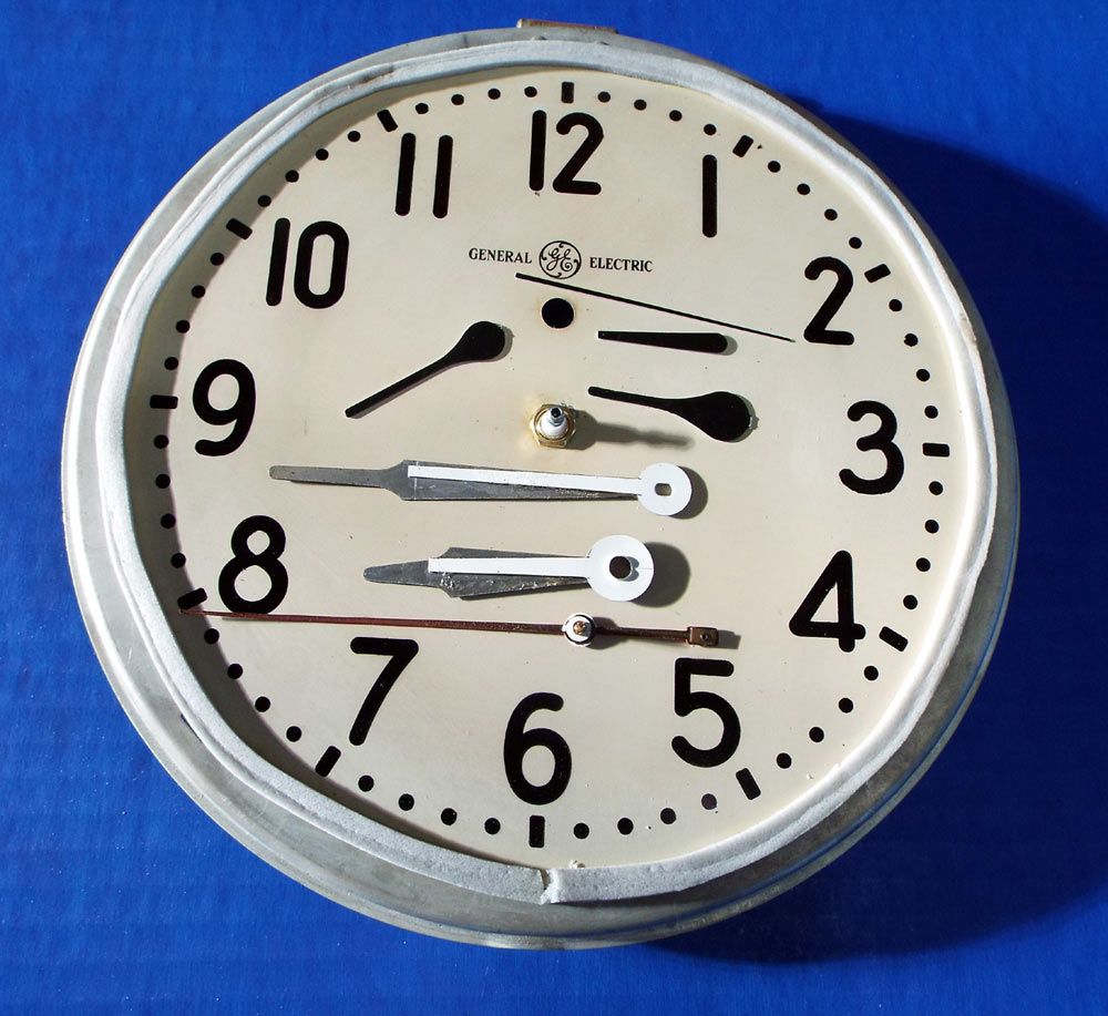 Adapt a Vintage Electric Wall Clock to a Battery Powered Movement Using ...