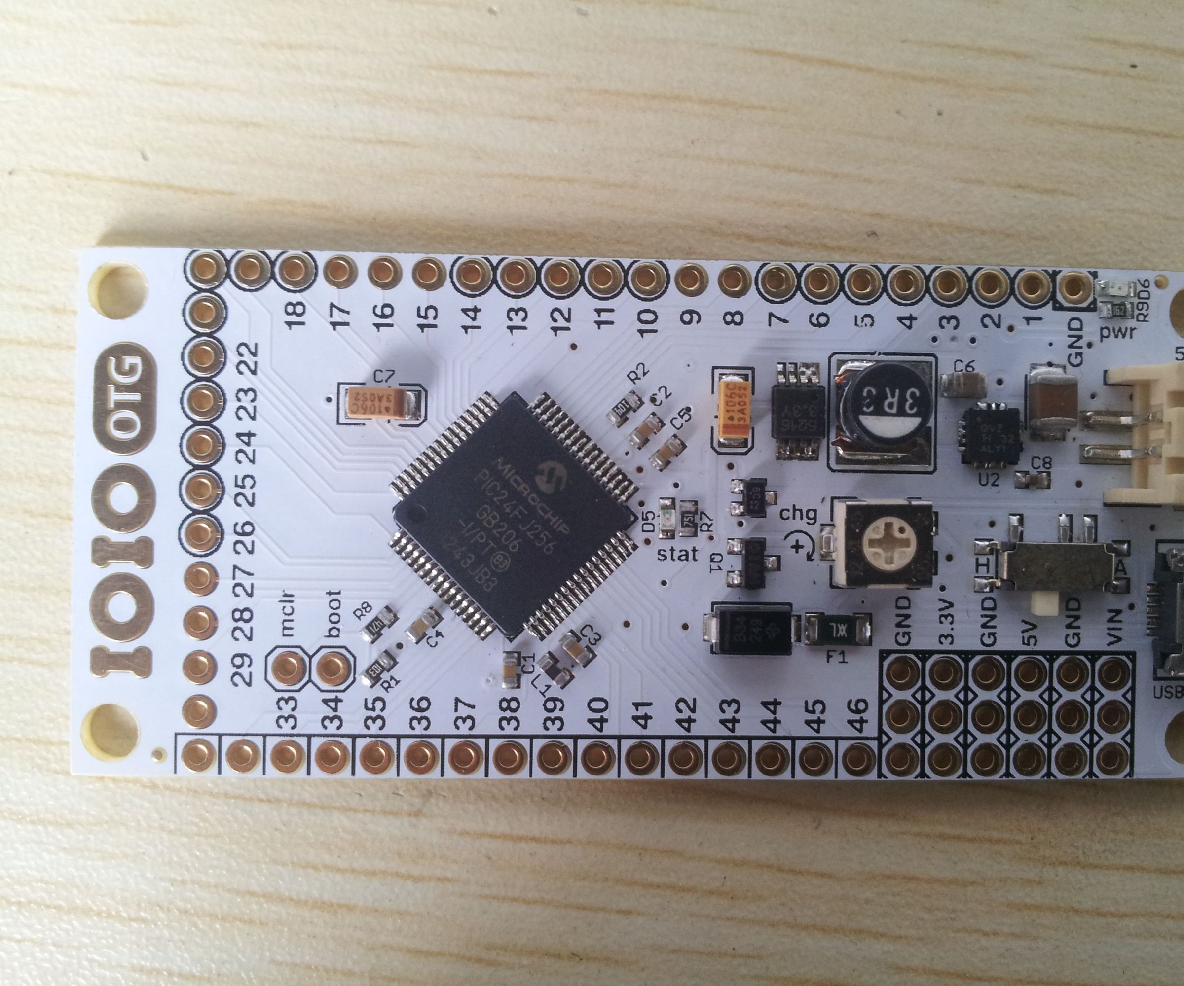 Use Android Phones Light Lamp Via IOIO-OTG