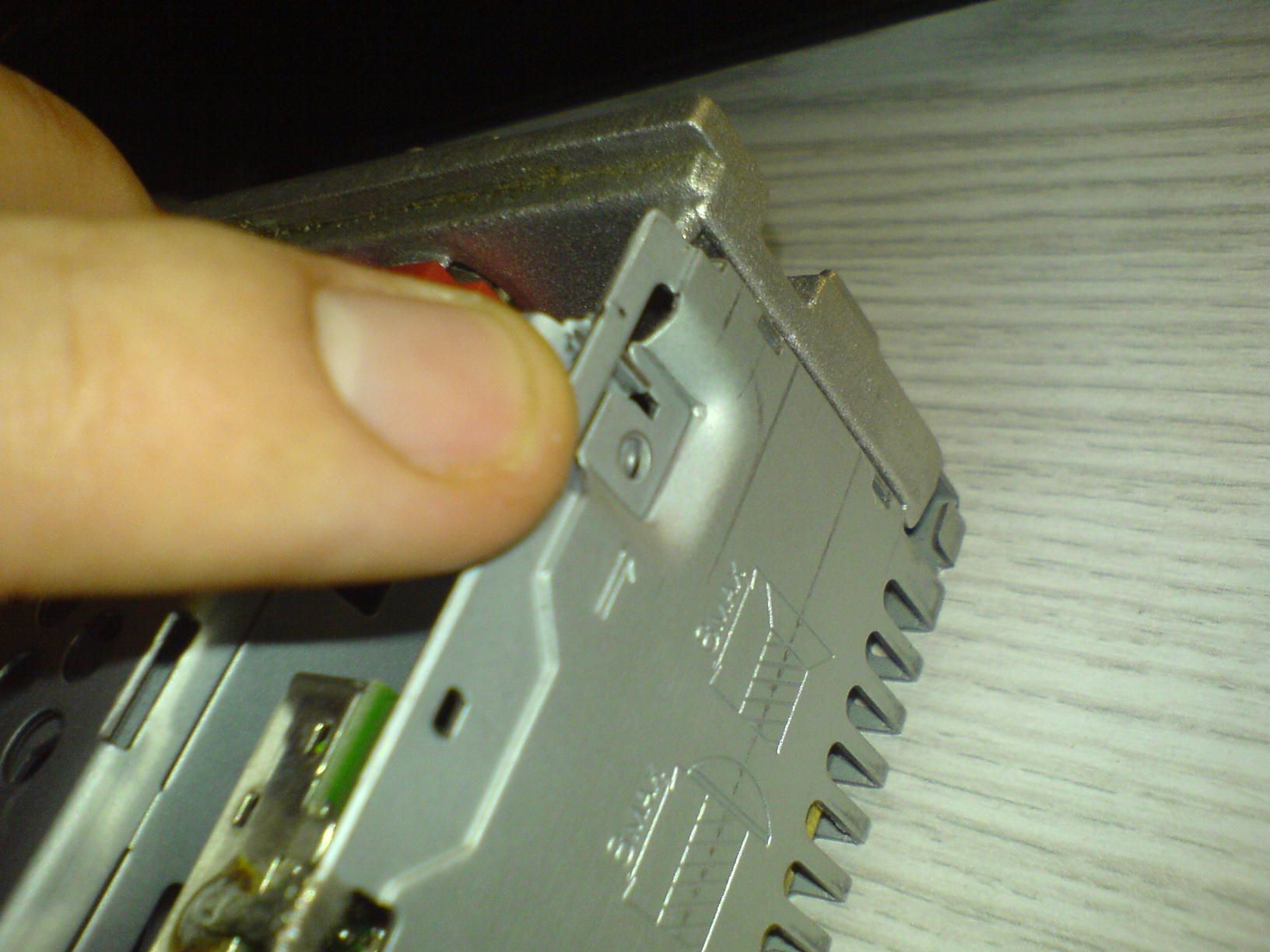 Does Your Car Cdplayer Skip Tracks or Freezes While Playing? 5 Steps