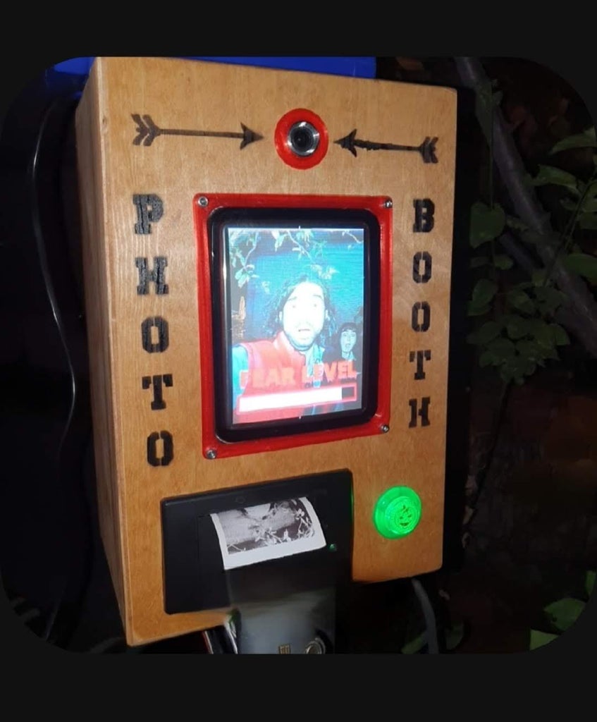 Fear Booth - Raspberry Pi Powered Photo Booth With a Spooky Twist