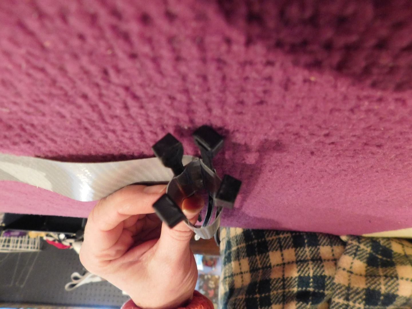 Variablesized Knitting Tube Using Zip Ties 6 Steps (with Pictures