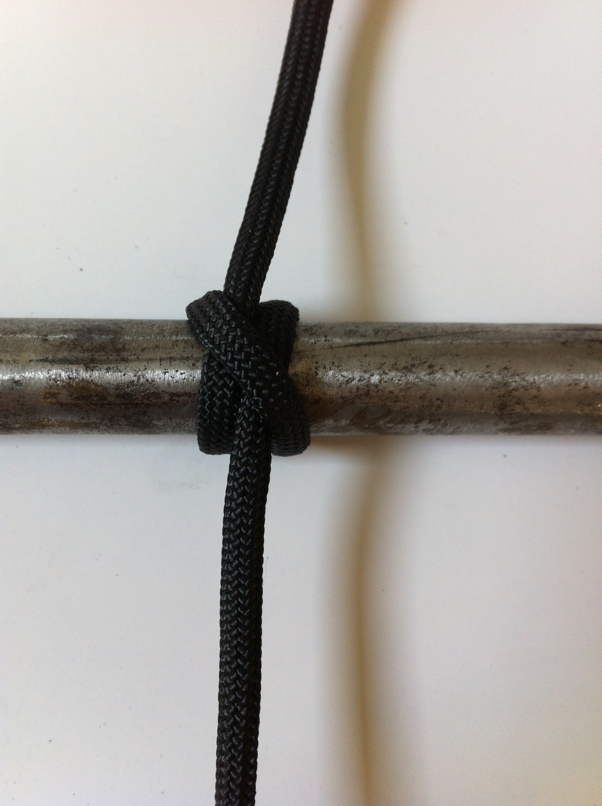 How to Tie a Clove Hitch