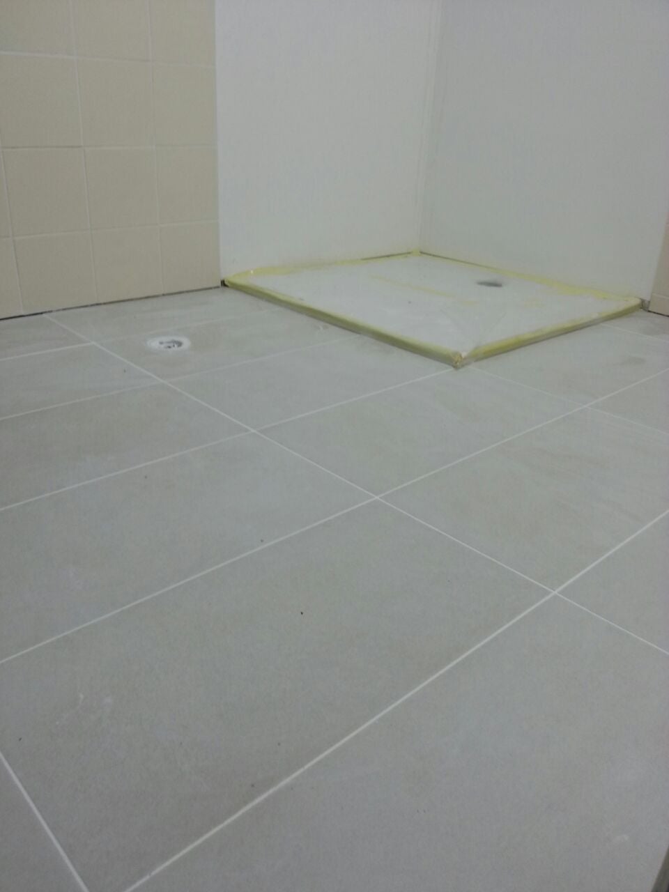 FLOOR AND WALL TILING