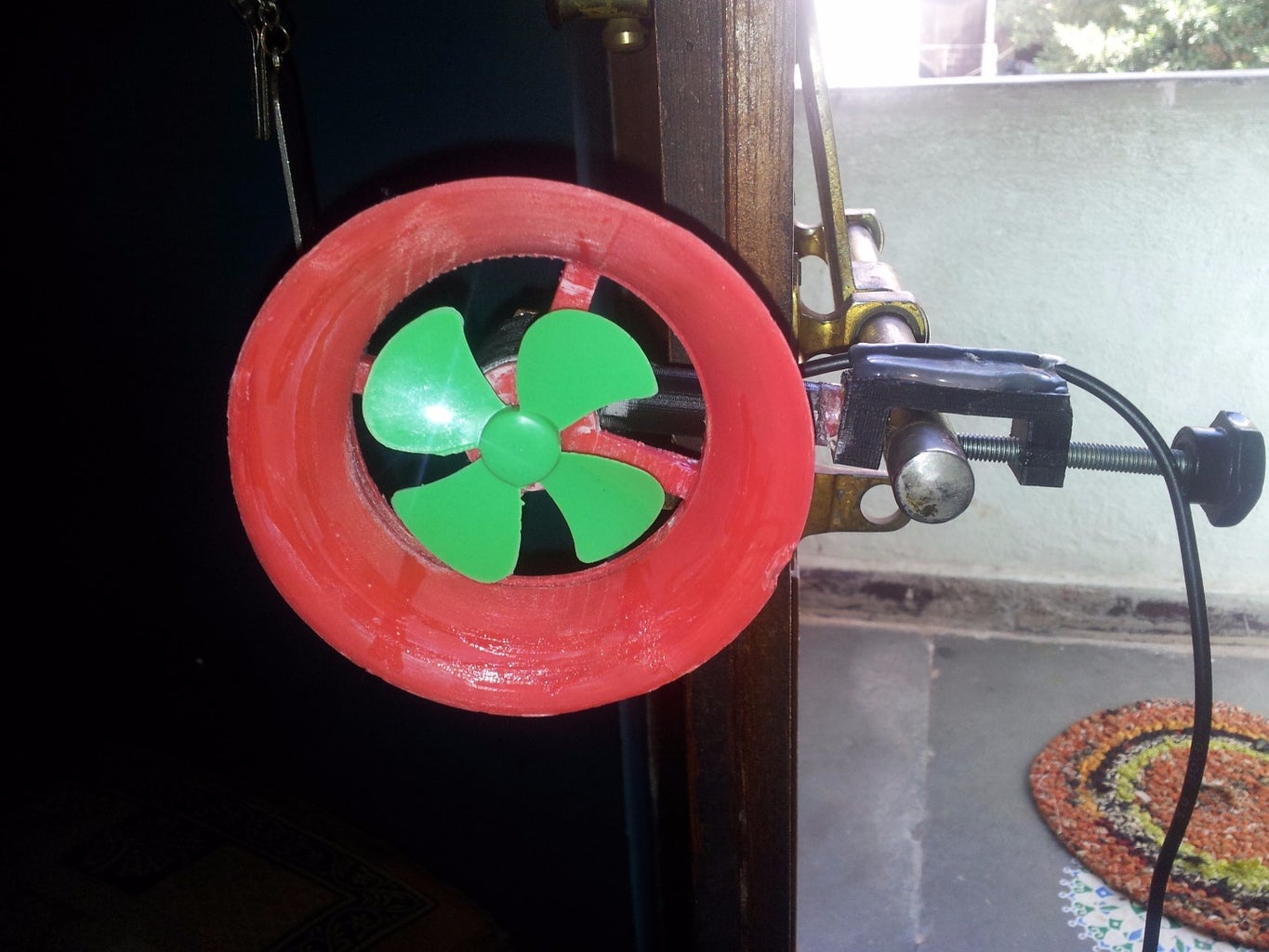 Portable Wind Generator As a Cell Phone Charger : 7 Steps (with ...