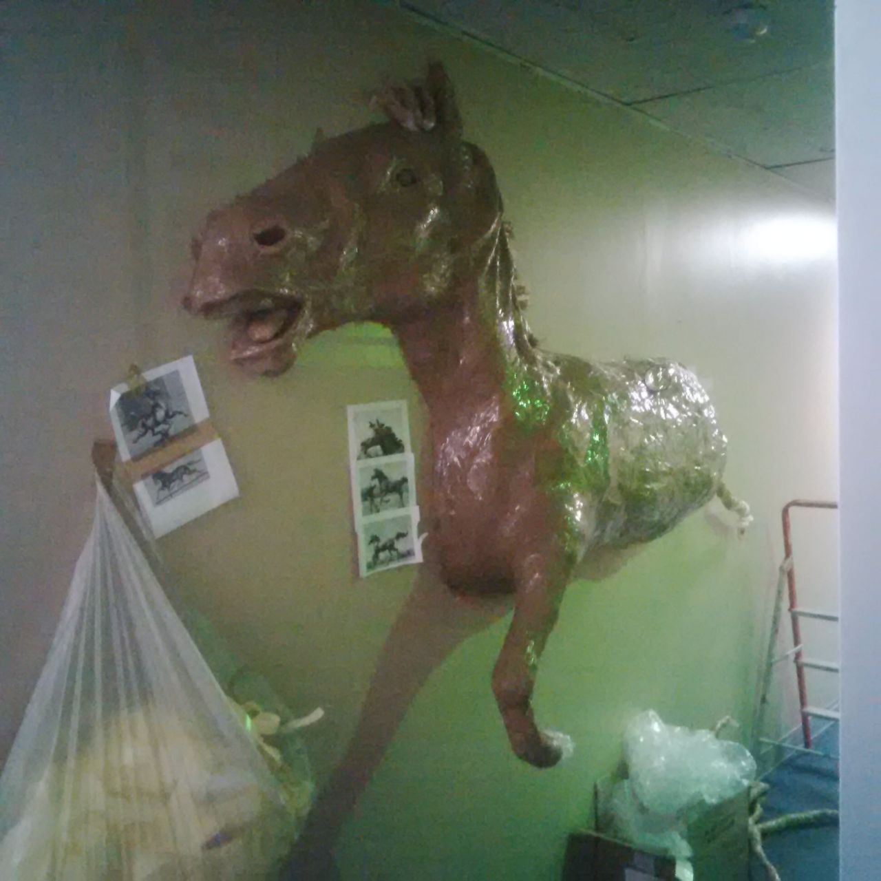 Bubble Wrap Wall Decorations Instructables