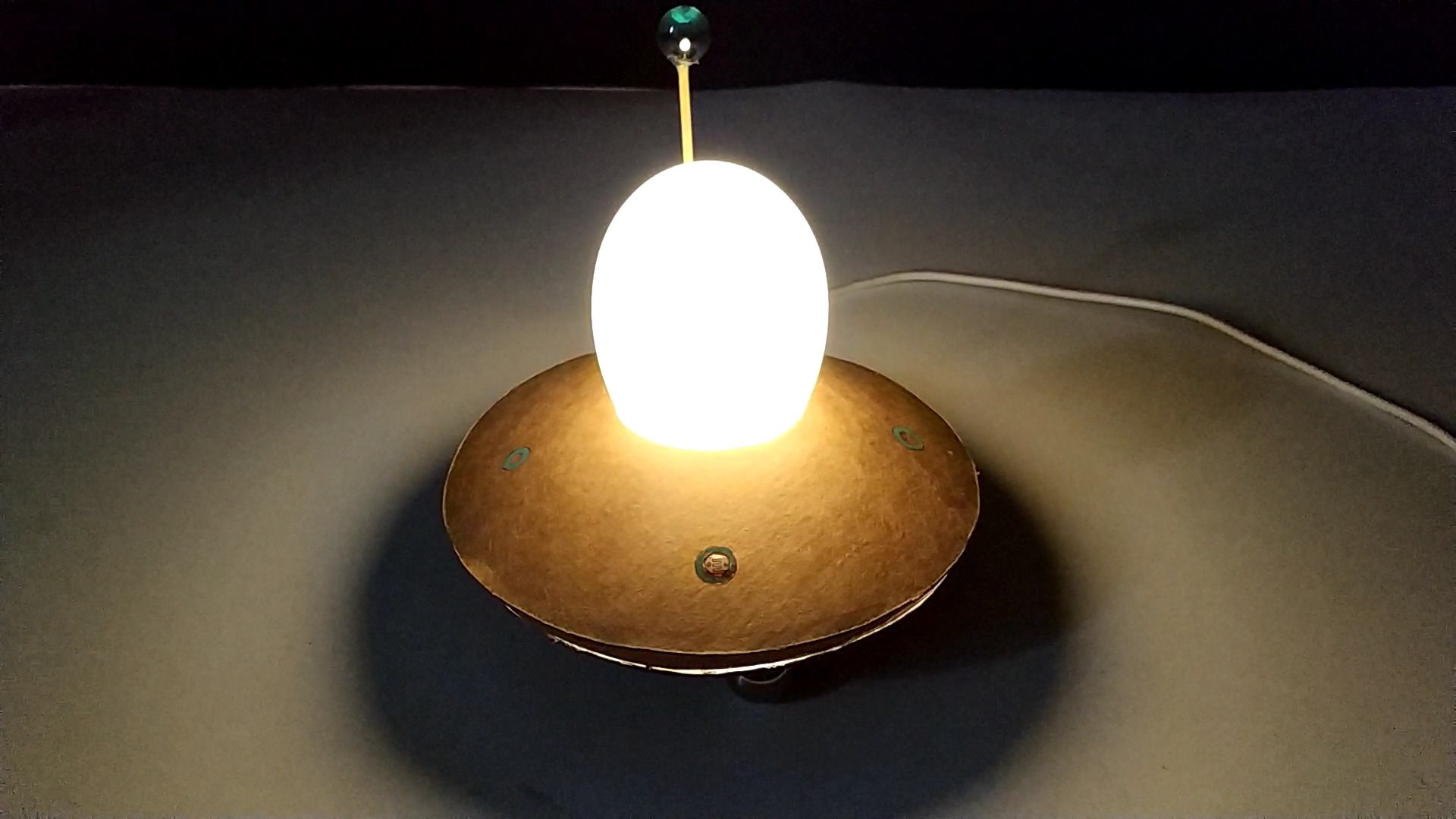 Making UFO Photosensitive Night Light With Eggshell 10 Steps