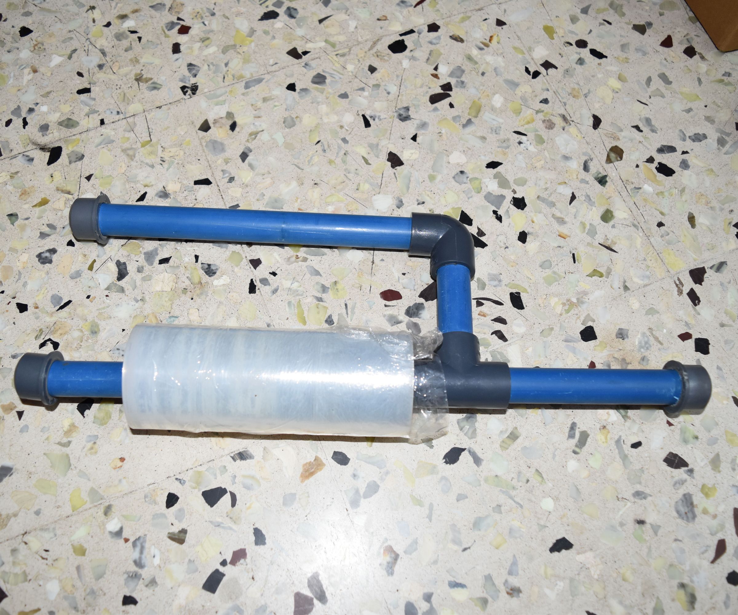 STRETCH WRAP FILM ROLL HOLDER 