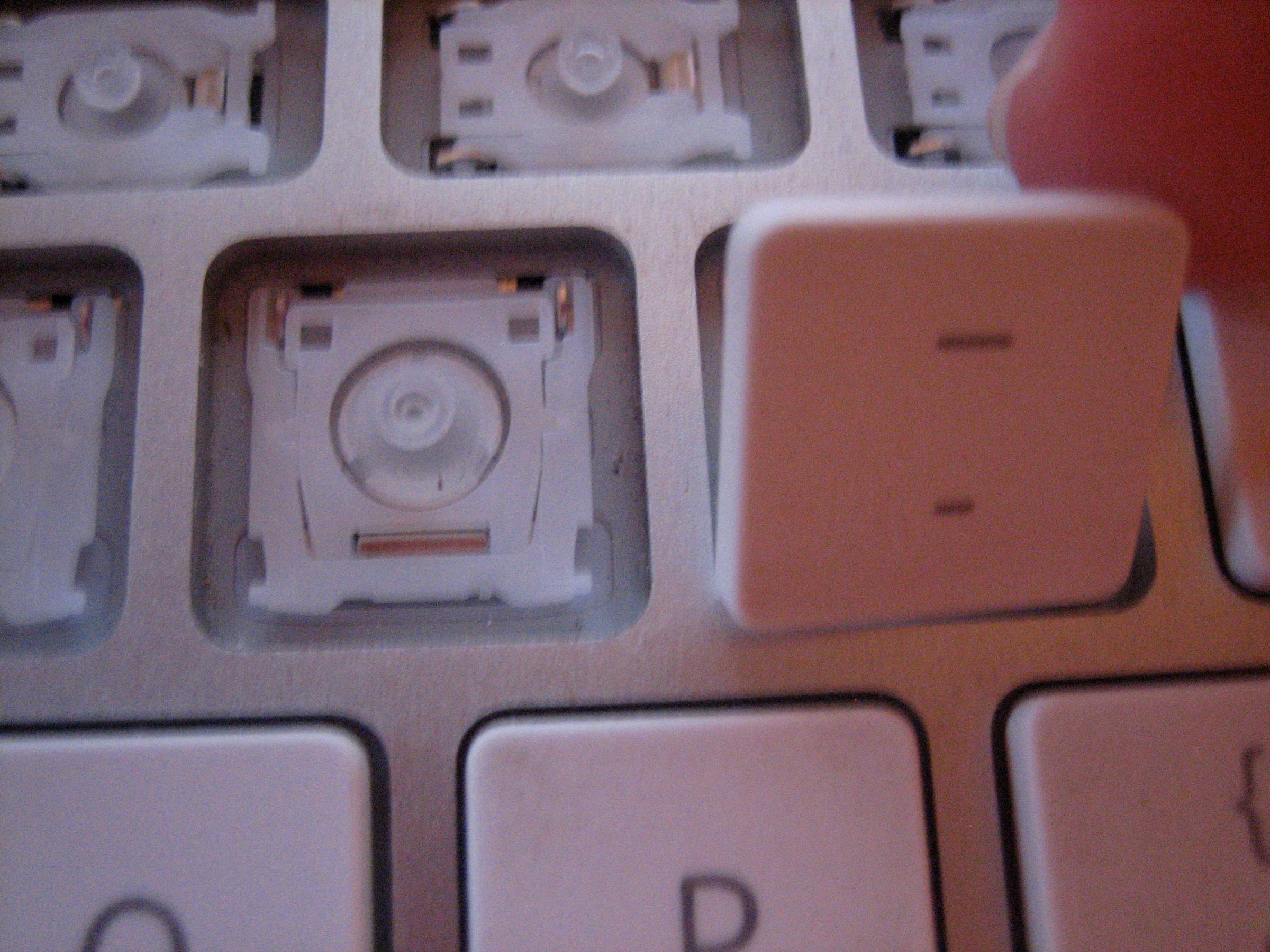 Cleaning Apple Aluminum Keyboard....or Any Other Softtouch Keyboard