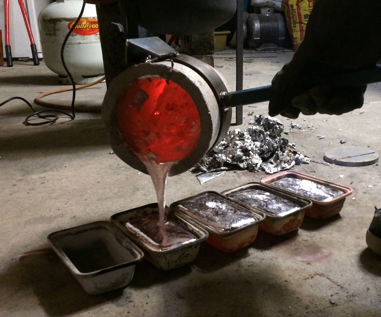 Crucible Tongs & Melting 56kg of Aluminium