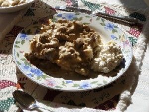 Easy Sausage Gravy and Biscuits