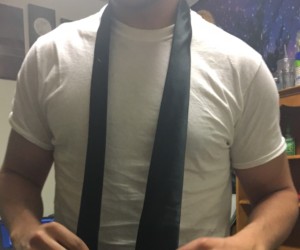 How to Tie a Tie (half Windsor)