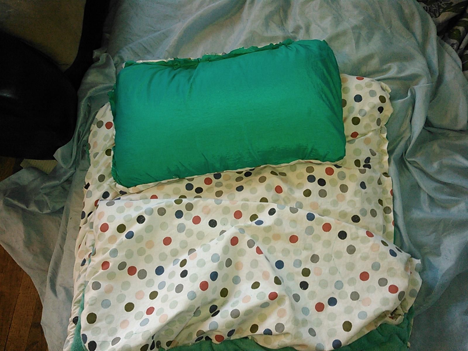 Blanket and Pillow Set 4 Steps Instructables