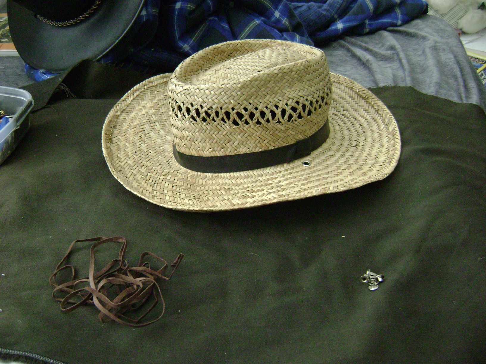 Make a Trifold Pirate Hat! 6 Steps Instructables