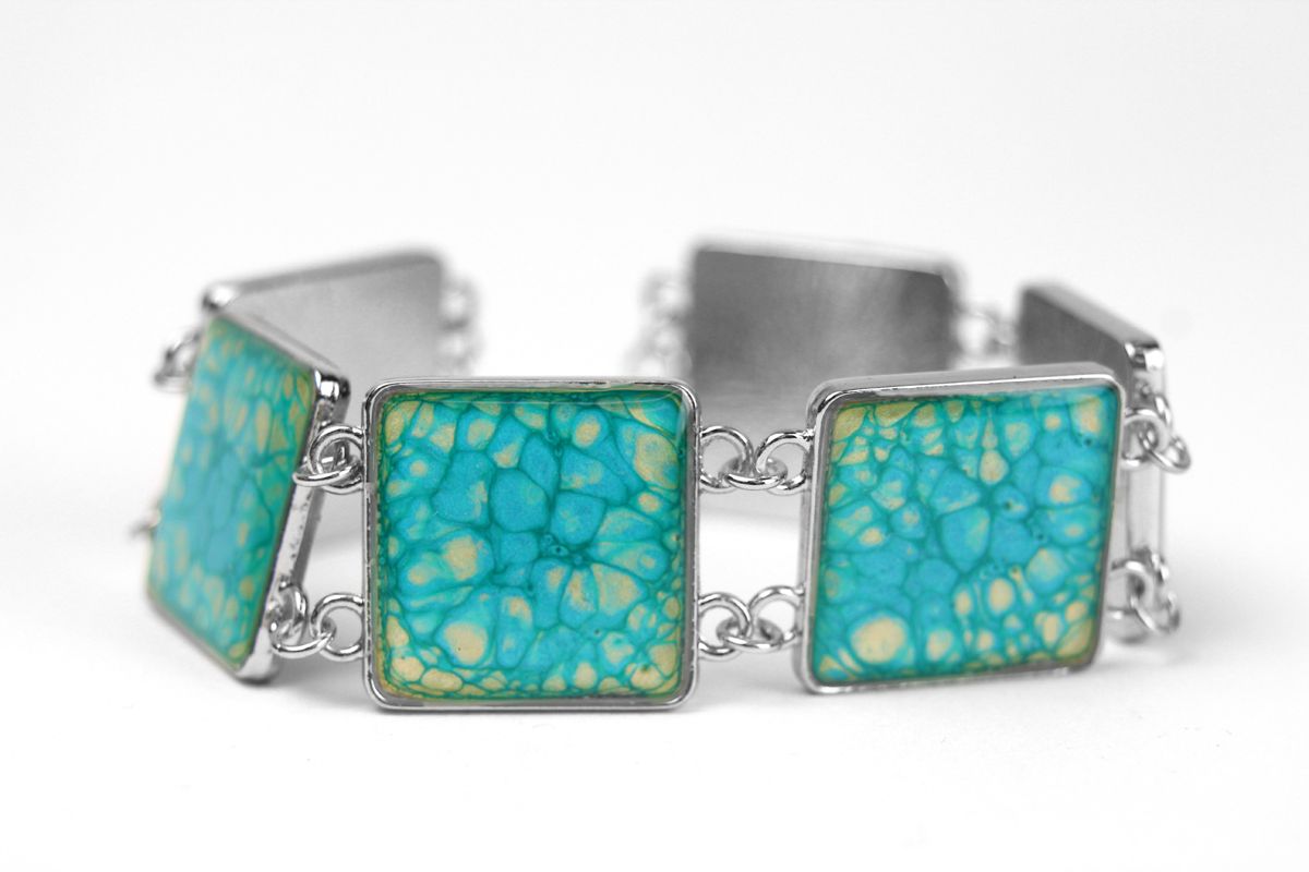 Bezel Effects Resin Jewelry Video Tutorial