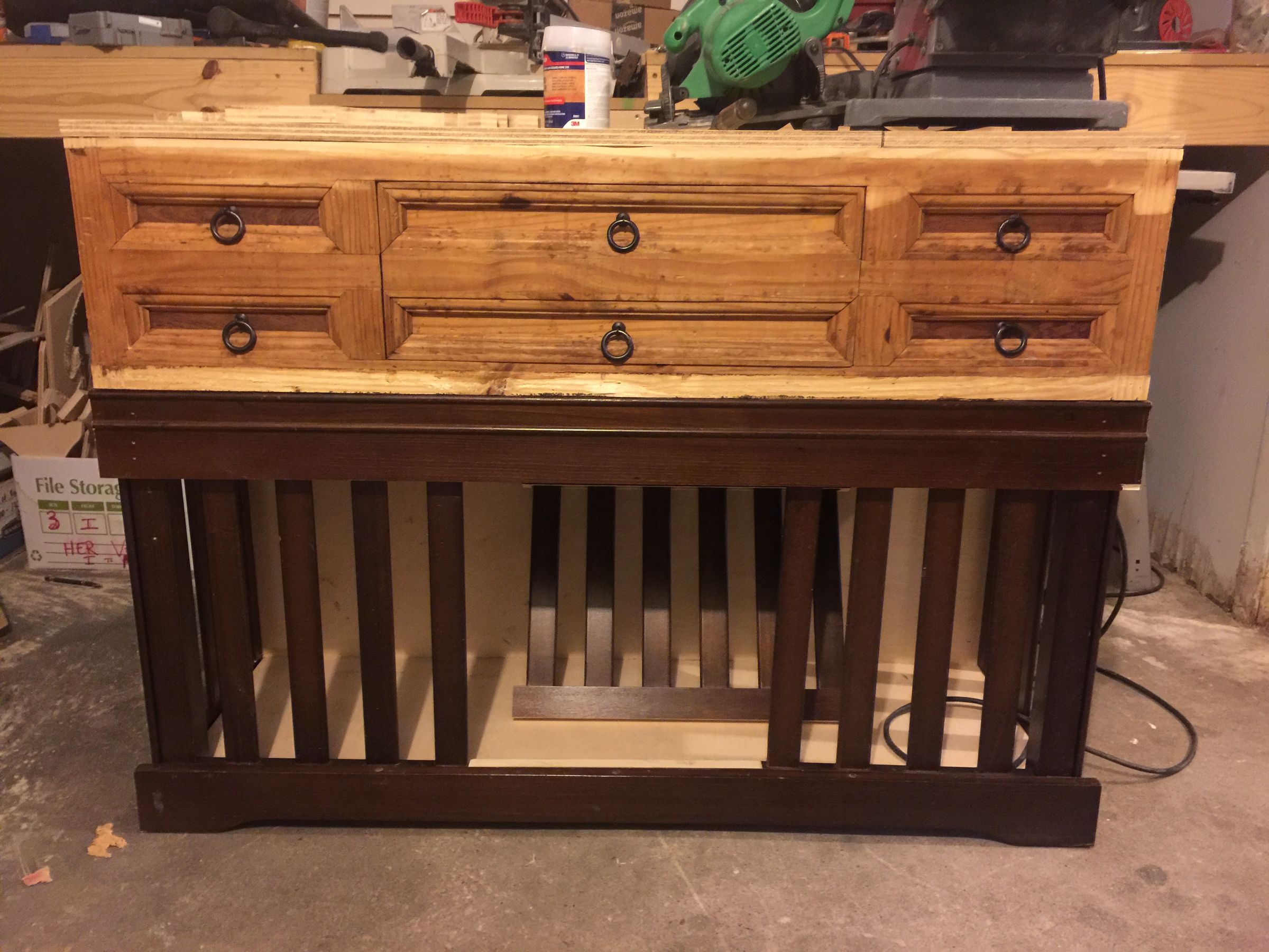 Dog Kennel Console Table (Reclaimed Materials) 19 Steps (with