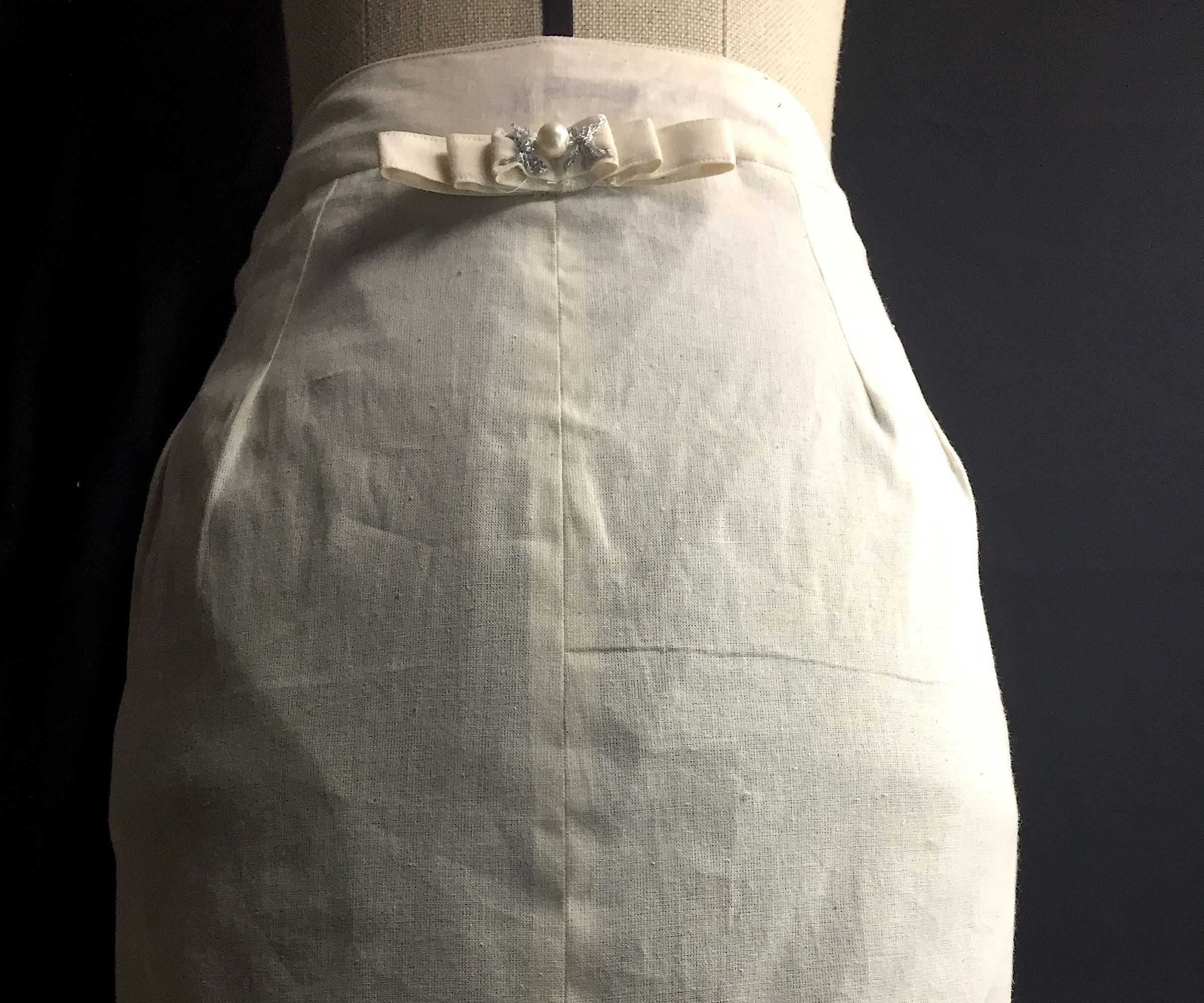 DIY TAILORED STRAIGHT SKIRT 