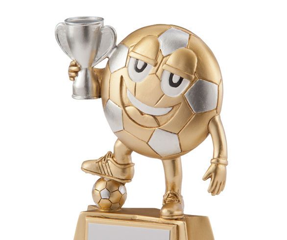 4 Factors That You Must Keep in Mind While Buying Football Trophies