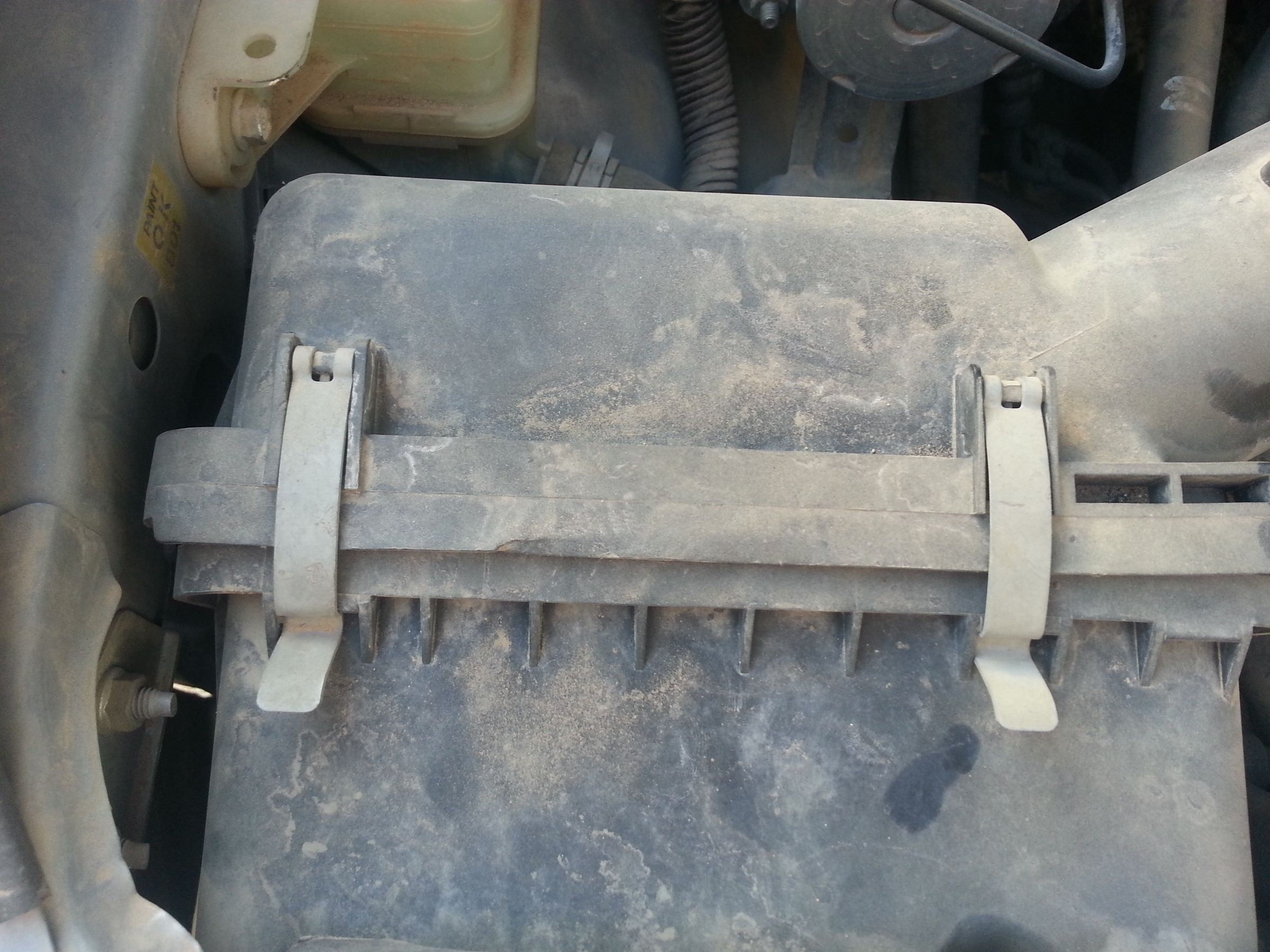 CHANGE ENGINE AIR FILTER SUBARU IMPREZA visual data 4