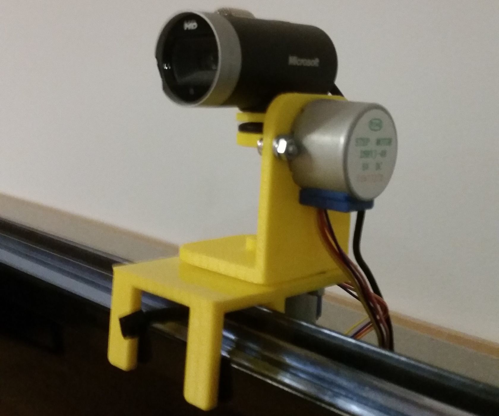 Remotely Controlled Webcam Pan&tilt