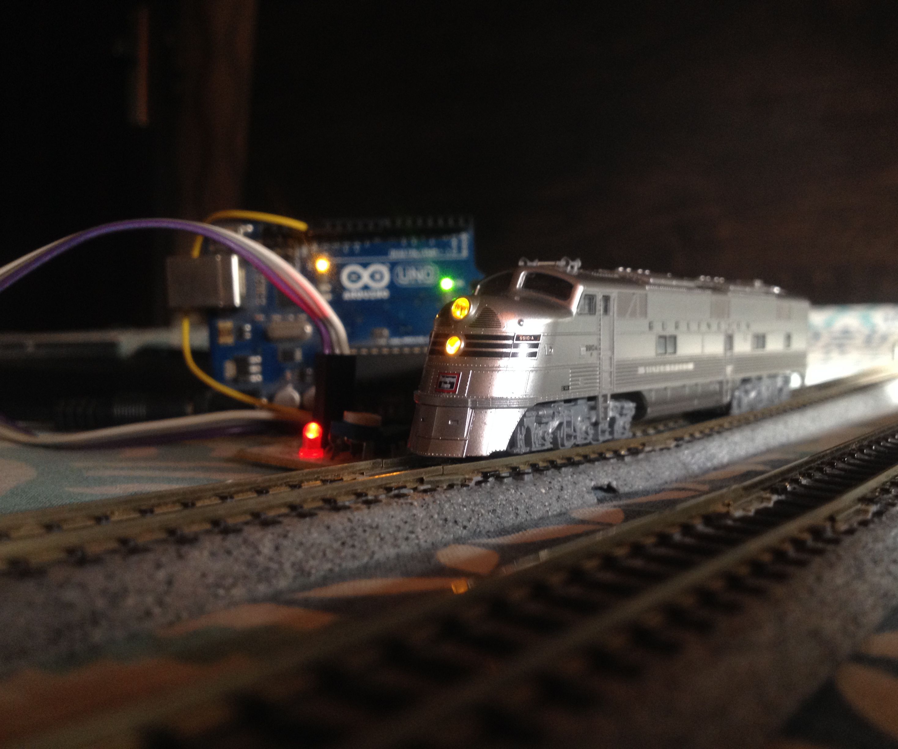 Automated Point to Point Model Railroad With Yard Siding