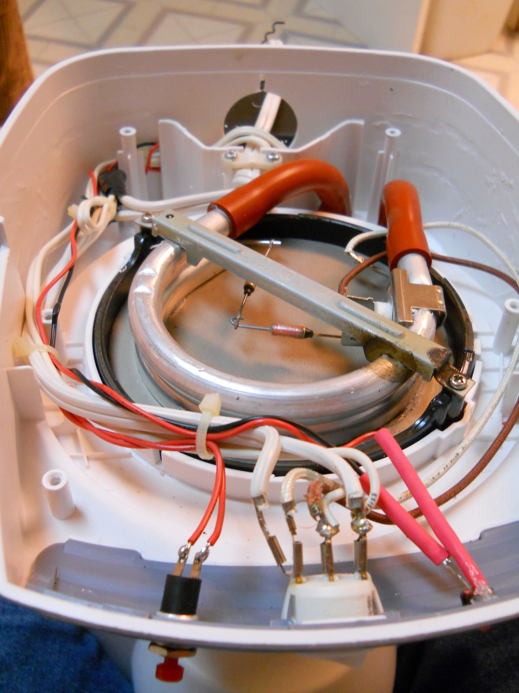 The "Feel Like a Queen Coffee Machine" 13 Steps (with Pictures