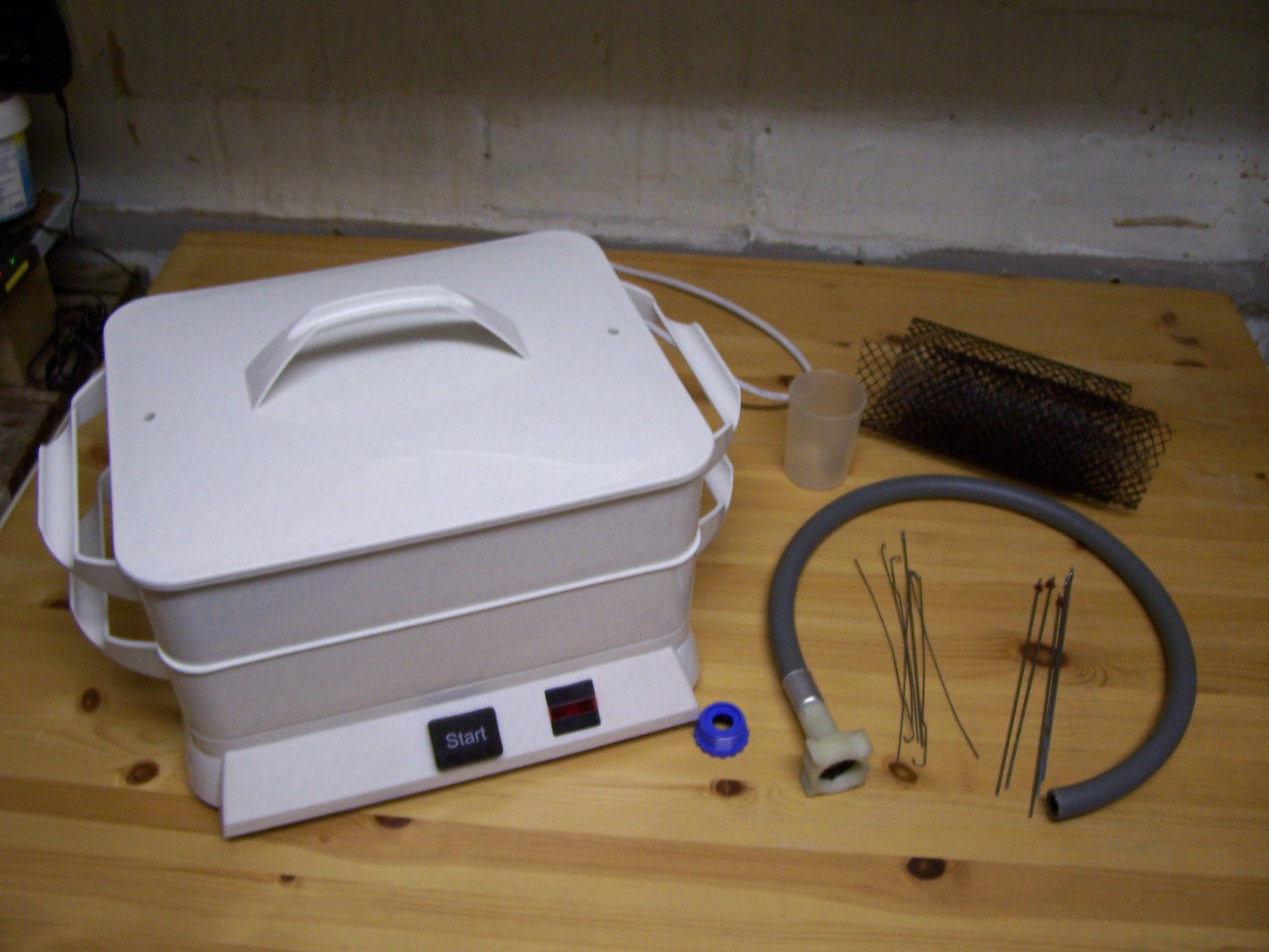 Cheap and Easy Hat Steamer. 4 Steps Instructables