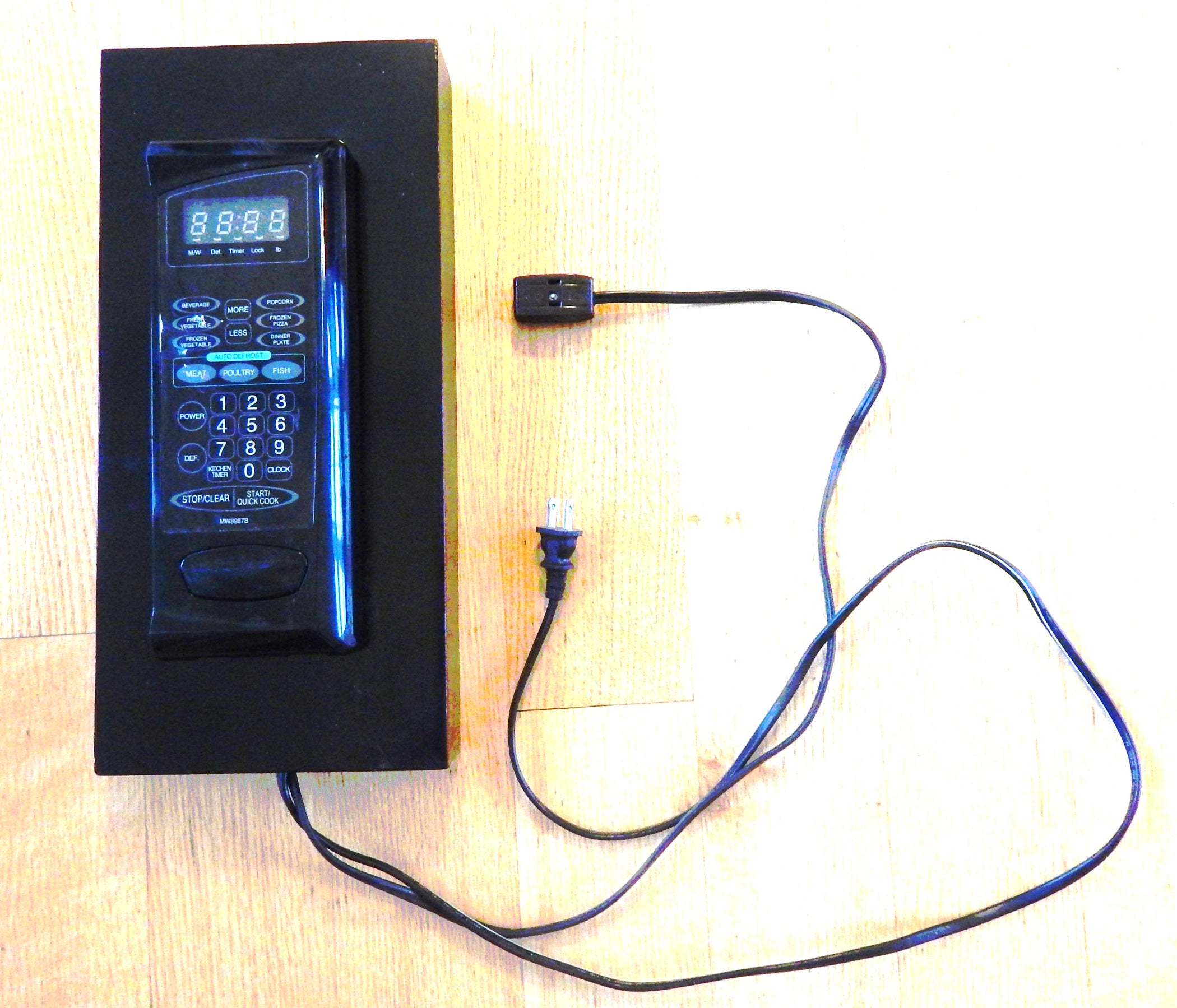 NanoWave Recycling Old Microwave Oven As Clock / Timer 5 Steps
