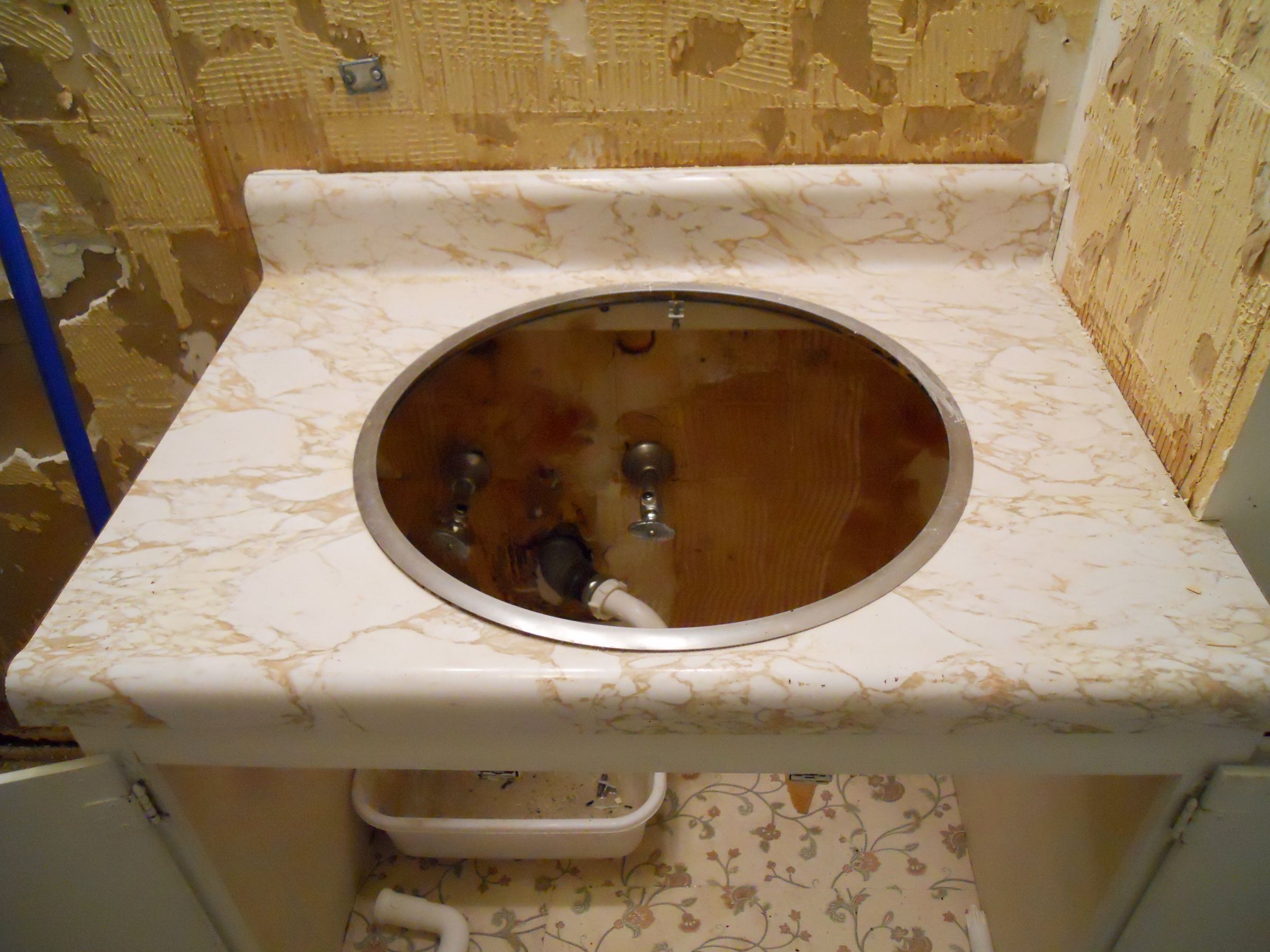 Removing a Sink and Vanity; Home Improvement 5 Steps Instructables