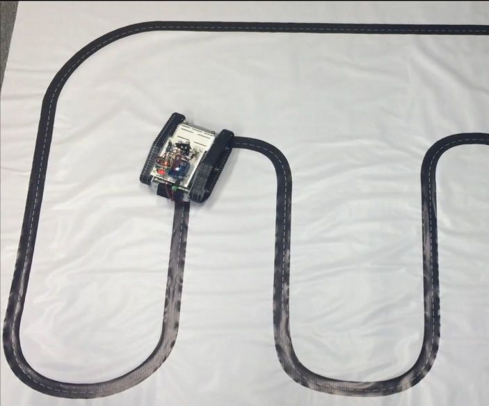 Arduino Tank Car Lesson 5-Black Line Tracking