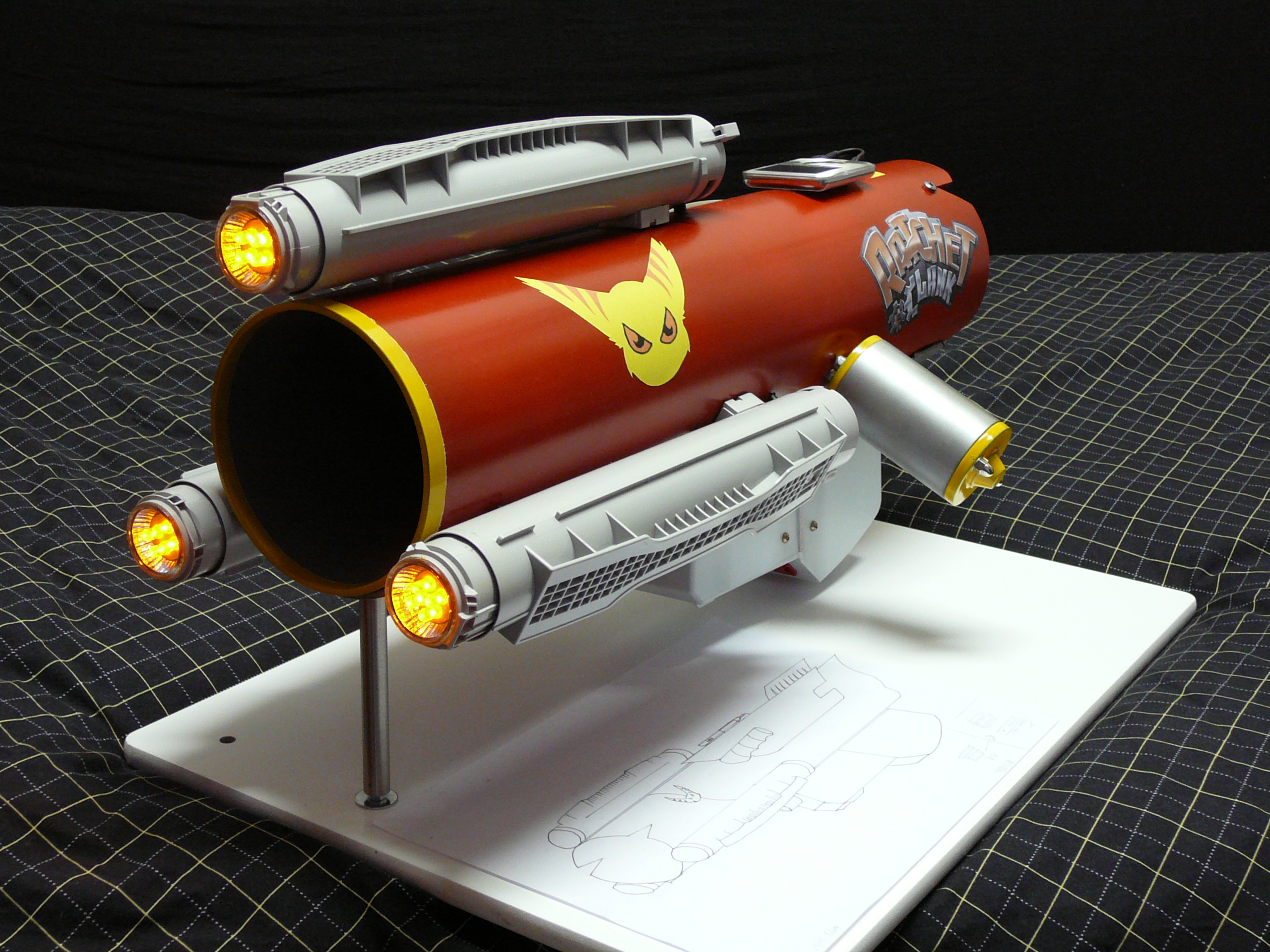 Ratchet and Clank Groovy Gun. (How to Make a Insane Ipod Amplifier)
