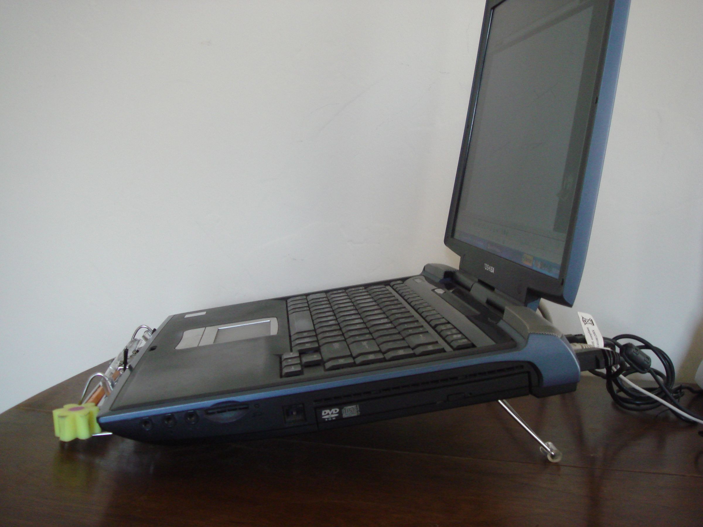 $3 & 3 Steps Laptop Stand (with Reading-glasses & Pen Tray)