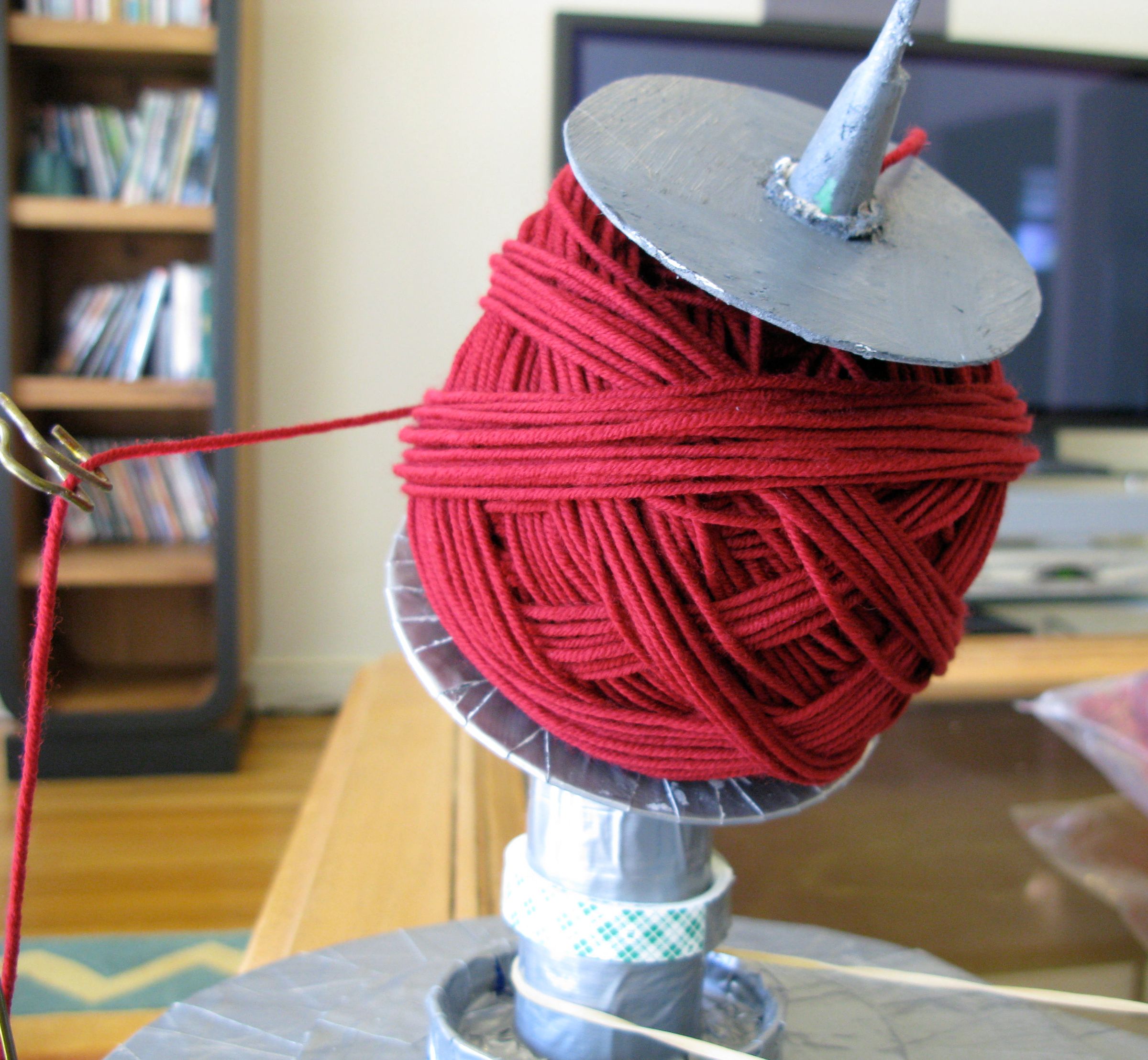 Make Your Own Yarn Winder for Center Pull Balls 13 Steps (with