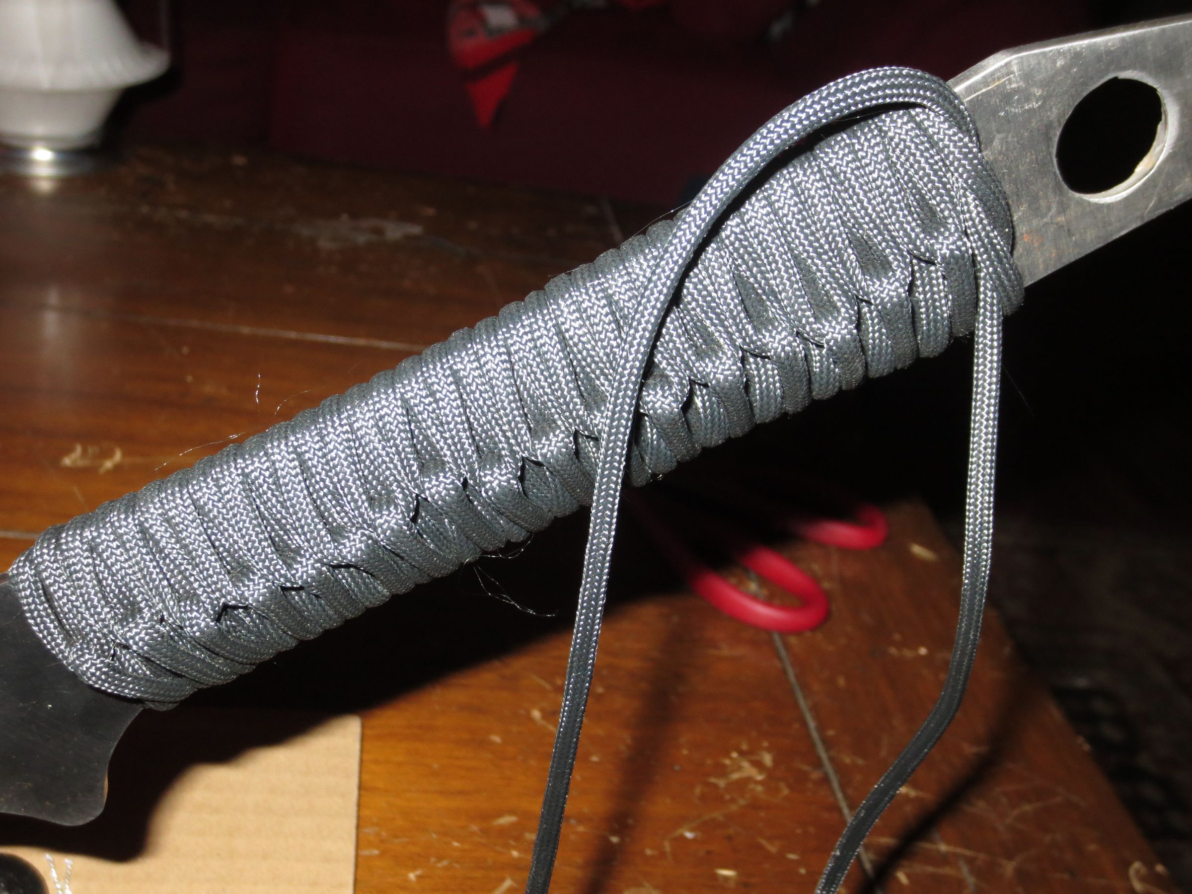 Paracord Strider Knife/Tool Wrap : 10 Steps - Instructables