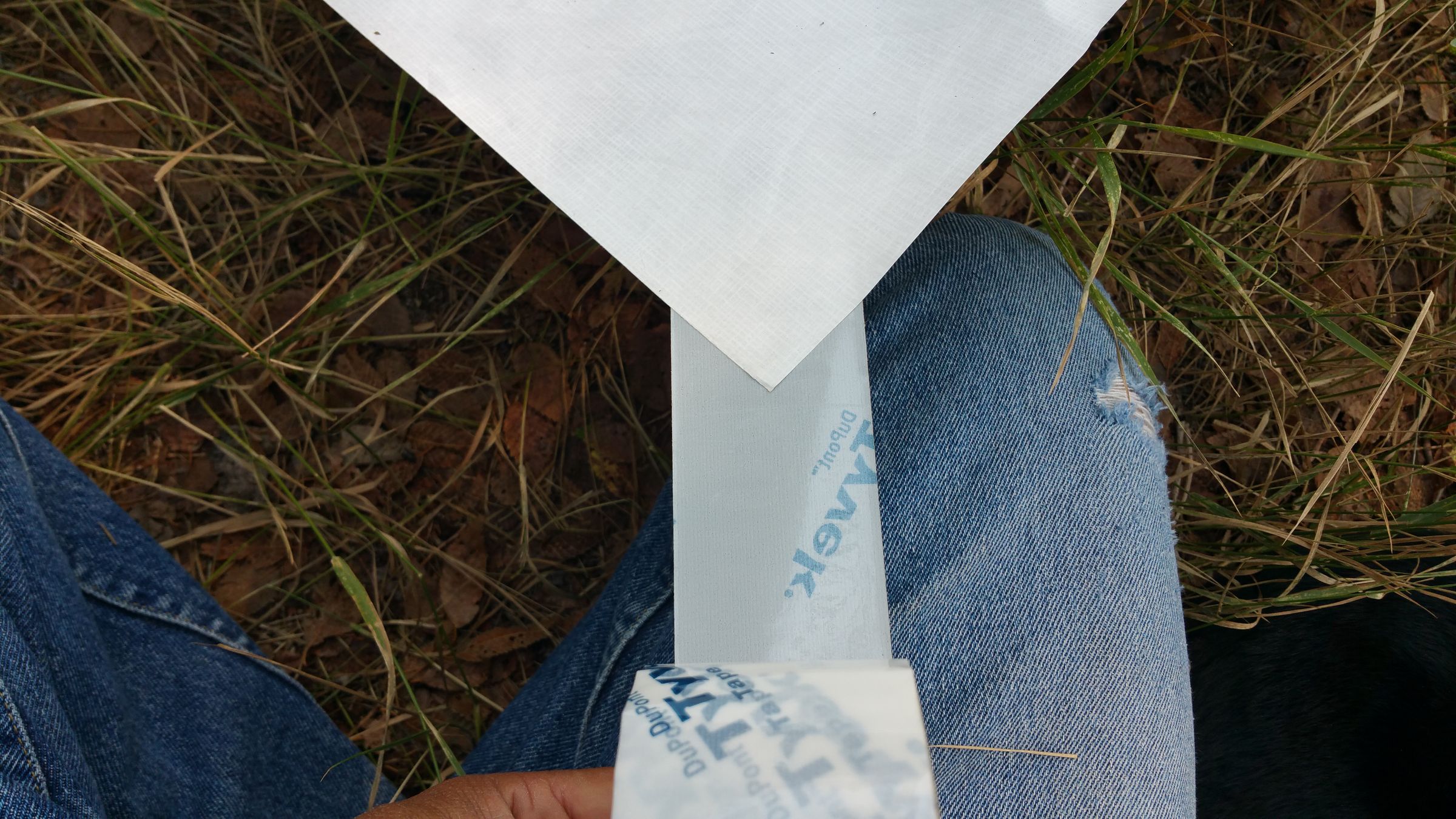 Tyvek Tarp Tent and Ground Cloth 8 Steps (with Pictures) Instructables