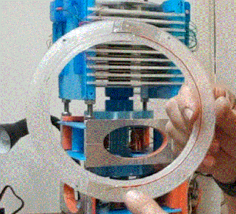 Toppler Holtz Machine