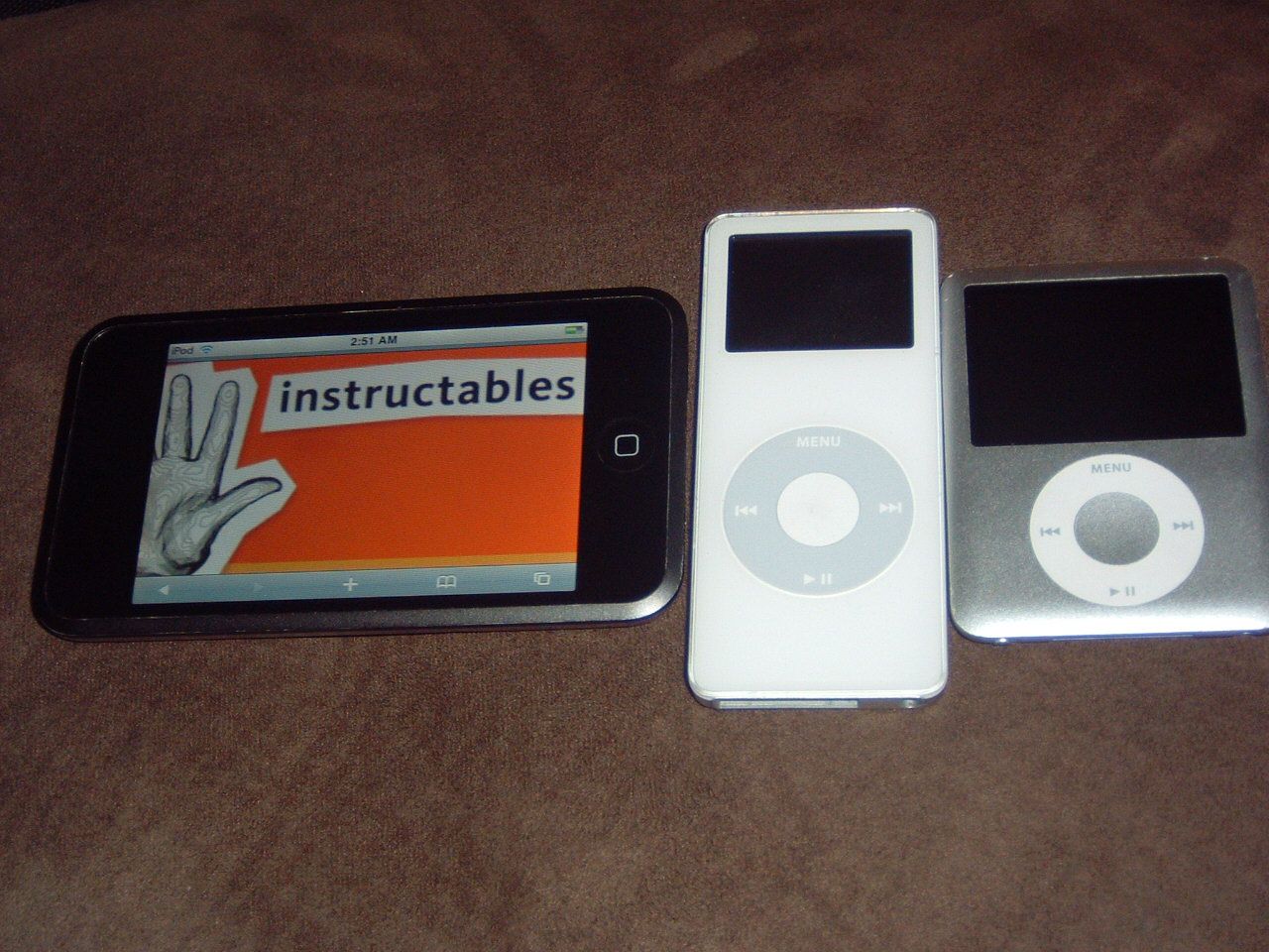 How to Charge Your IPod But Still Use It Comfortably