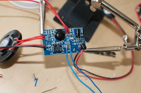 Hacking the Voicerecorder Circuit